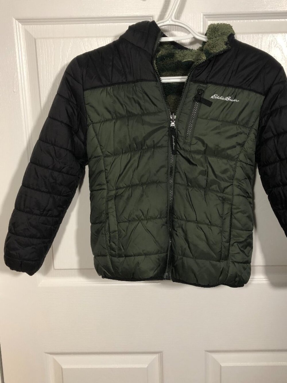 Eddie Bauer boys' reversible hooded puffer, full front zip, 7/8